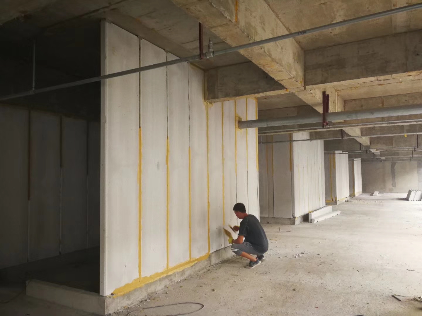 蕉城无机发泡轻骨料混凝土隔墙板施工技术性能研究
